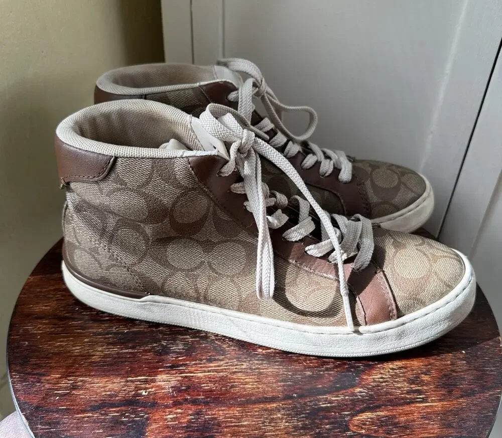 Coach Women's Clip Signature High Top Sneaker Size 7D Color Khaki/Saddle Logo